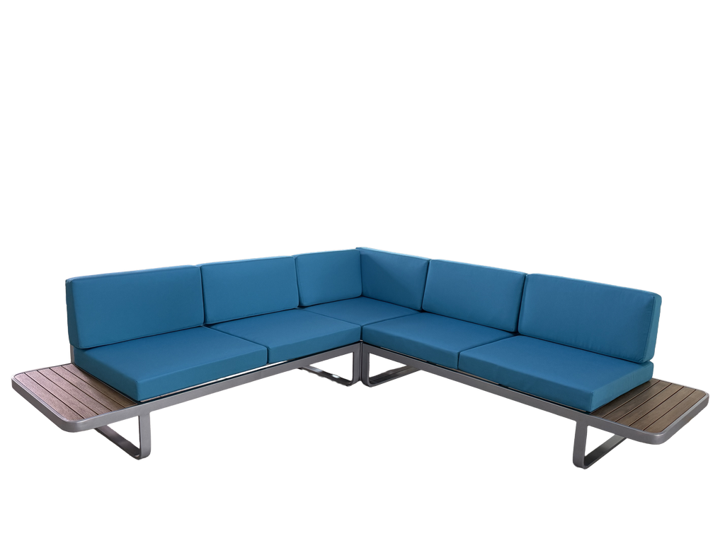 OUTDOOR SECTIONAL SOFA