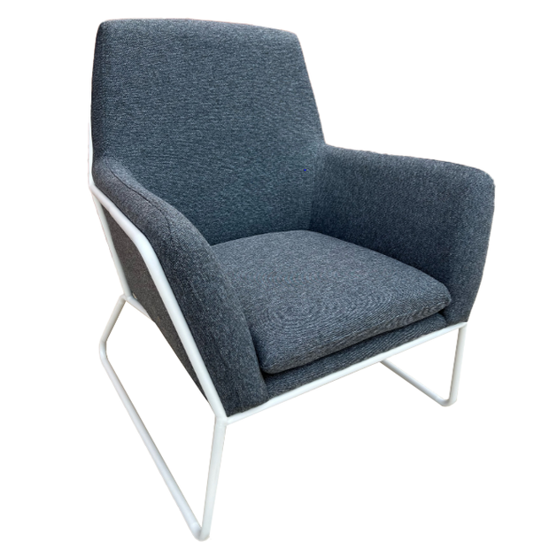 ALPHA ARM CHAIR